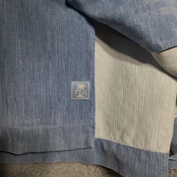 Tommy Bahama Blue Casual Lightweight Shirt - Picture 8 of 9